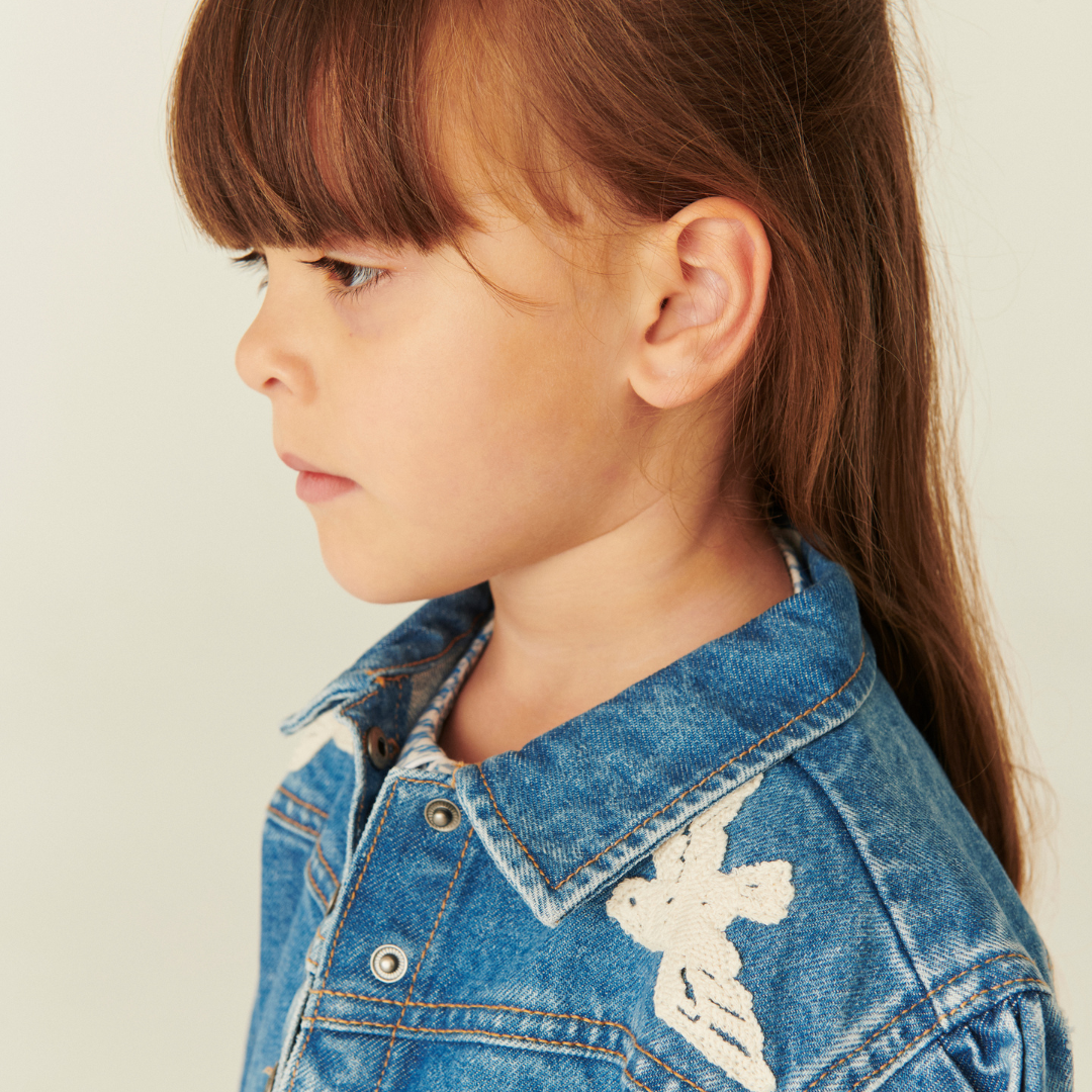 Jeansjacke mit Taube