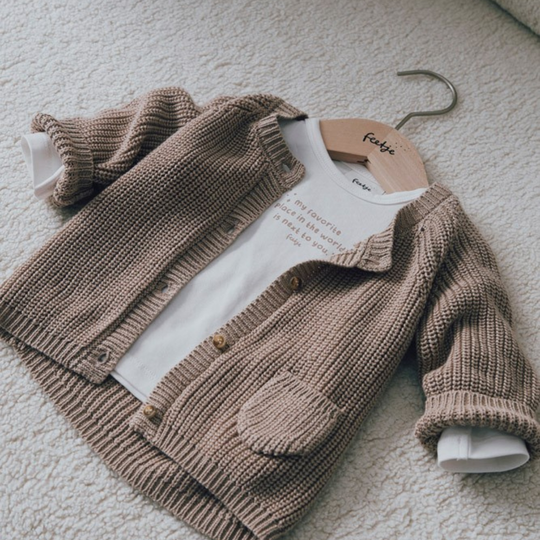 Babystrickjacke - taupe