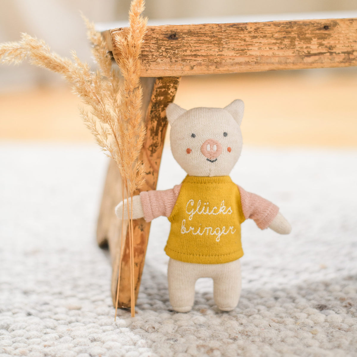 Glücksbringer-Schwein mit Shirt rosa/gelb, 15cm