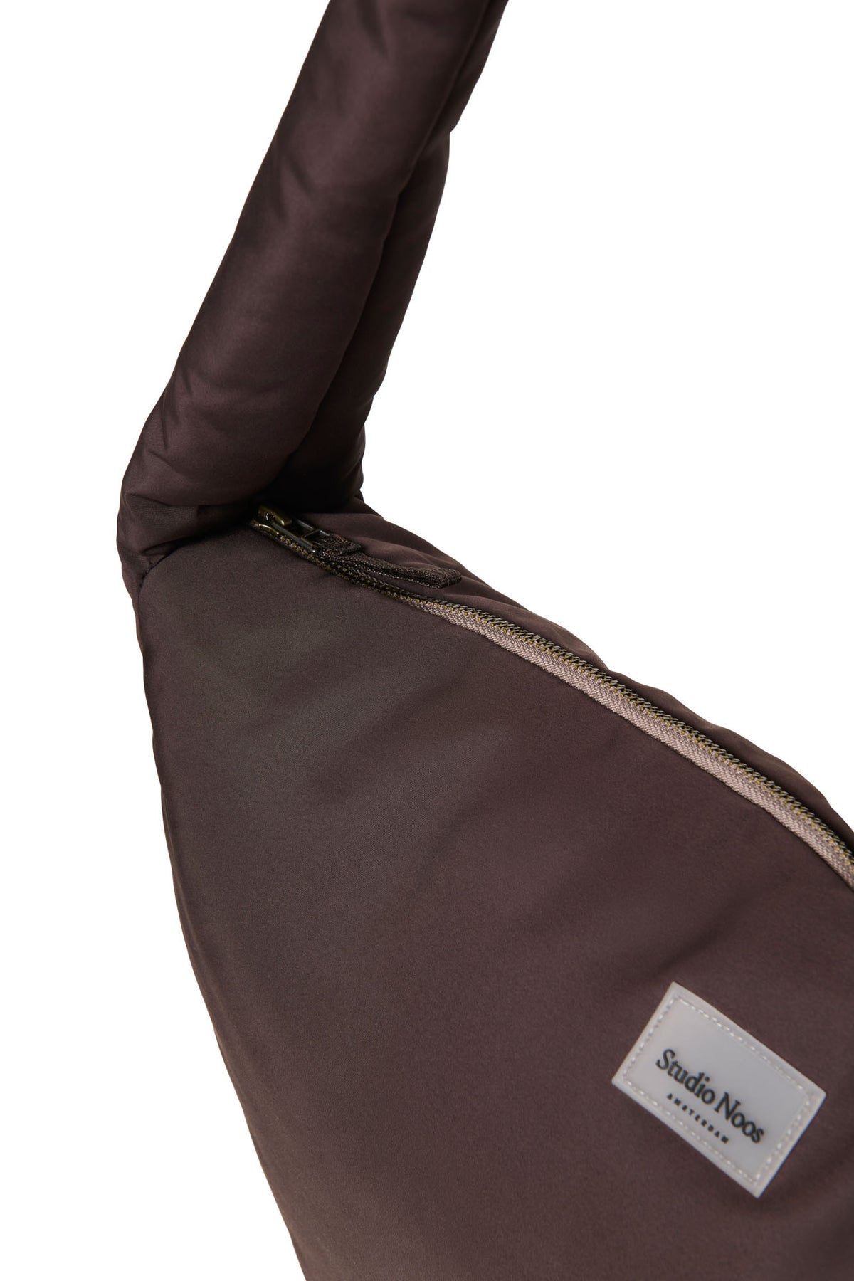 Puﬀy Cross Body Bag - Braun