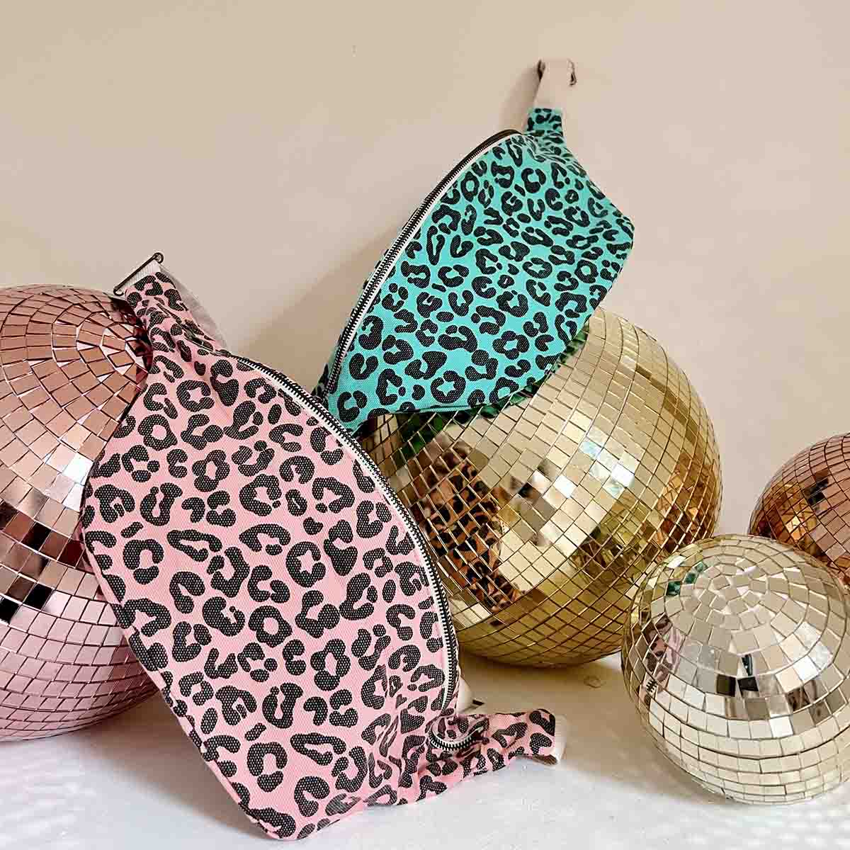 Seiten Tasche - leo/pink