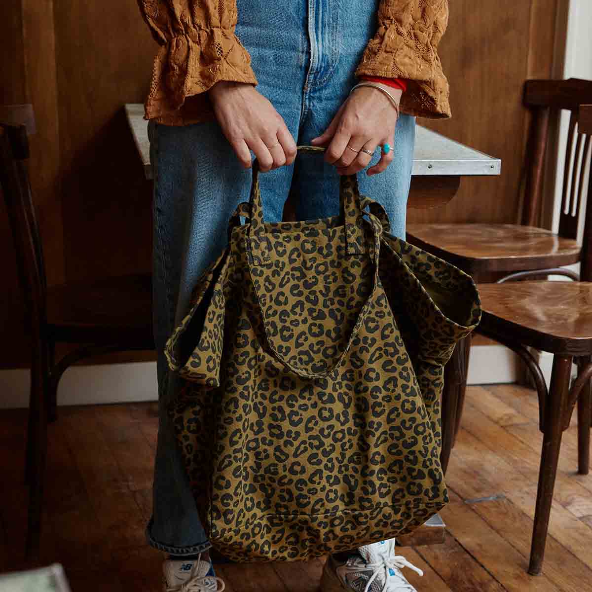 Tragtasche Leo - olivegrün